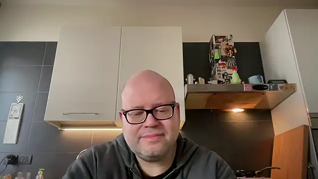 Snapshot of theitalianbear chatting on 01/14/25, 12:56 theitalianbear online show from 01/14/25, 12:56