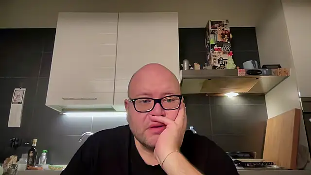 Snapshot of theitalianbear chatting on 01/15/25, 07:44 theitalianbear online show from 01/15/25, 07:44