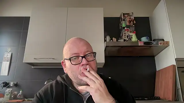 Snapshot of theitalianbear chatting on 02/06/25, 03:20 theitalianbear online show from 02/06/25, 03:20