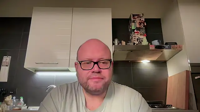 Snapshot of theitalianbear chatting on 02/12/25, 02:56 theitalianbear online show from 02/12/25, 02:56