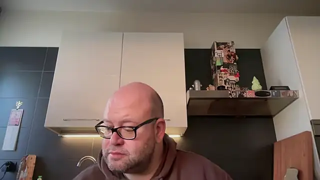 theitalianbear online show from 02/25/26, 07:18