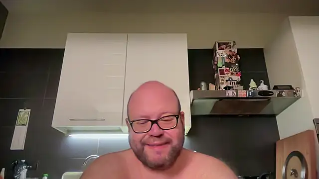 Snapshot of theitalianbear chatting on 05/15/26, 11:12 theitalianbear online show from 05/15/26, 11:12