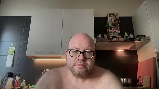 Snapshot of theitalianbear chatting on 05/30/26, 04:31 theitalianbear online show from 05/30/26, 04:31