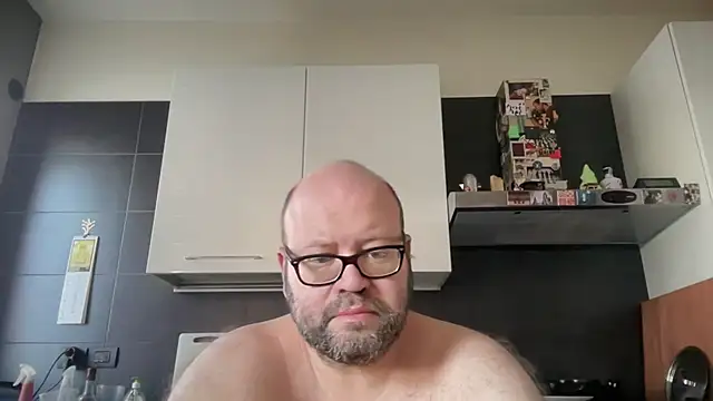 Snapshot of theitalianbear chatting on 06/13/26, 05:38 theitalianbear online show from 06/13/26, 05:38