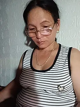 Snapshot of Play-fun chatting on 07/28/26, 02:18 Play-fun online show from 07/28/26, 02:18