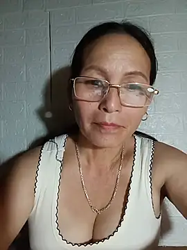 Snapshot of Play-fun chatting on 08/02/26, 02:43 Play-fun online show from 08/02/26, 02:43