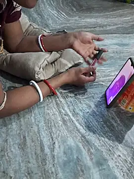 MEERA8008 online show from 08/07/26, 10:23