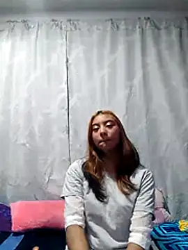 Snapshot of flor_bonita325 chatting on 07/29/26, 02:53 flor bonita325 online show from 07/29/26, 02:53