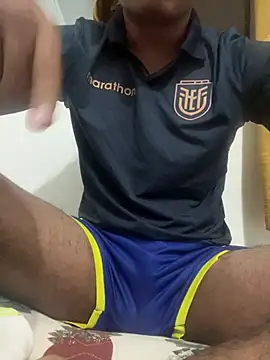 Snapshot of Juanfelipe13 chatting on 08/06/26, 04:14 Juanfelipe13 online show from 08/06/26, 04:14