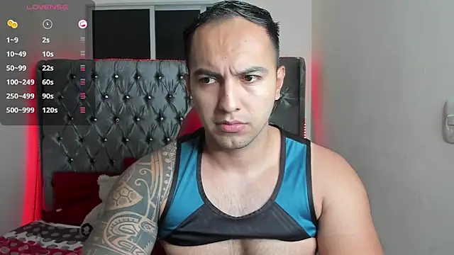 Snapshot of mrloganfuck1 chatting on 04/23/26, 05:41 mrloganfuck1 online show from 04/23/26, 05:41