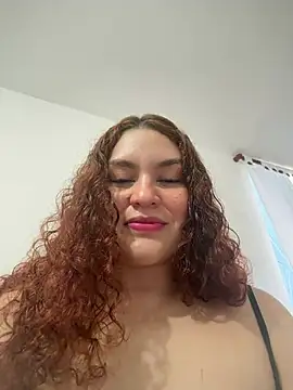 Snapshot of luania1 chatting on 08/05/26, 04:32 luania1 online show from 08/05/26, 04:32