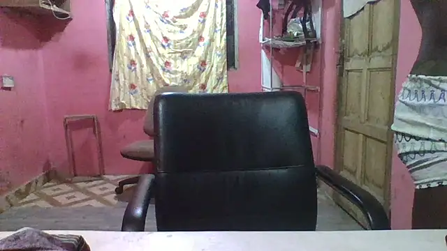 Snapshot of blakkvirus chatting on 12/23/24, 10:01 blakkvirus online show from 12/23/24, 10:01