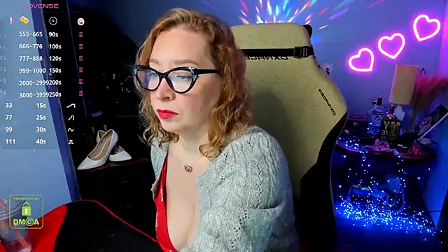 Snapshot of EllieFantastique chatting on 03/17/26, 05:27 EllieFantastique online show from 03/17/26, 05:27