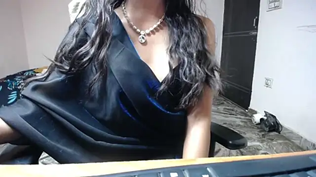 Lyra luxe online show from 08/02/26, 07:45