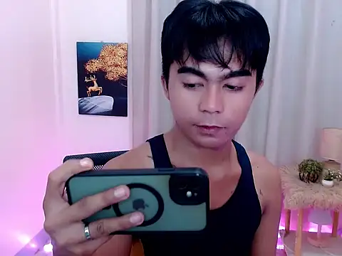 Snapshot of Xyrien_Miller chatting on 07/30/26, 10:25 Xyrien Miller online show from 07/30/26, 10:25