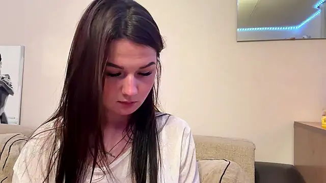 Snapshot of HalinaRozier chatting on 07/30/26, 07:24 HalinaRozier online show from 07/30/26, 07:24