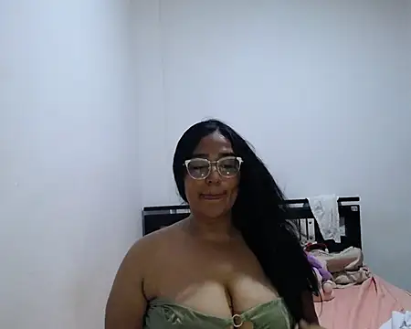 Snapshot of natli-love chatting on 07/31/26, 12:10 natli-love online show from 07/31/26, 12:10
