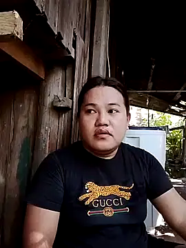 Snapshot of Andrea0414 chatting on 01/14/25, 01:04 Andrea0414 online show from 01/14/25, 01:04