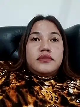 Snapshot of Andrea0414 chatting on 01/28/25, 04:39 Andrea0414 online show from 01/28/25, 04:39