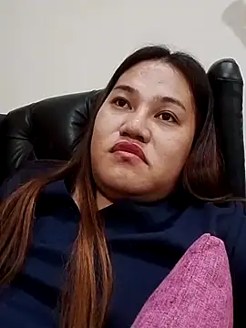 Snapshot of Andrea0414 chatting on 03/15/25, 04:35 Andrea0414 online show from 03/15/25, 04:35