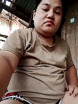 Snapshot of Andrea0414 chatting on 11/08/25, 11:14 Andrea0414 online show from 11/08/25, 11:14