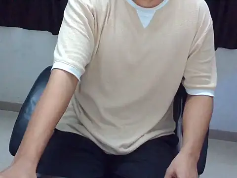Snapshot of yoursjohnnysins chatting on 08/01/26, 05:12 yoursjohnnysins online show from 08/01/26, 05:12