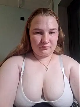 Jullia000 online show from 08/03/26, 09:18