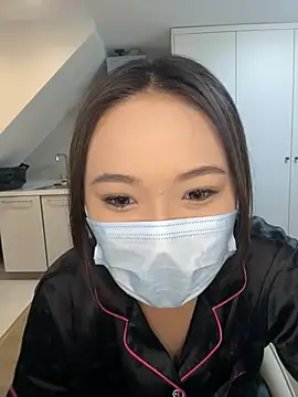 yangyang331 online show from 08/03/26, 12:21