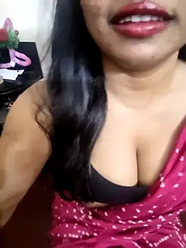 Snapshot of Cute_leeza chatting on 08/08/26, 08:38 Cute leeza online show from 08/08/26, 08:38