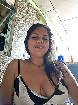 Snapshot of MechePretty chatting on 08/05/26, 05:32 MechePretty online show from 08/05/26, 05:32