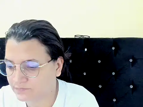 MARILYN GARCIA online show from 12/22/24, 02:27