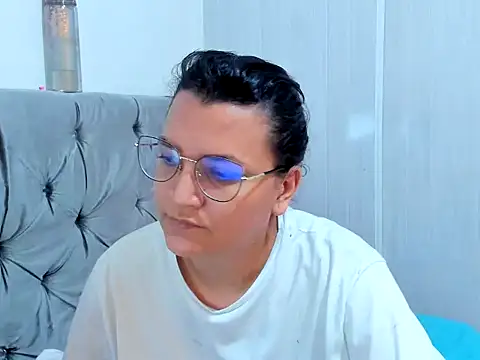 MARILYN GARCIA online show from 01/14/25, 04:40