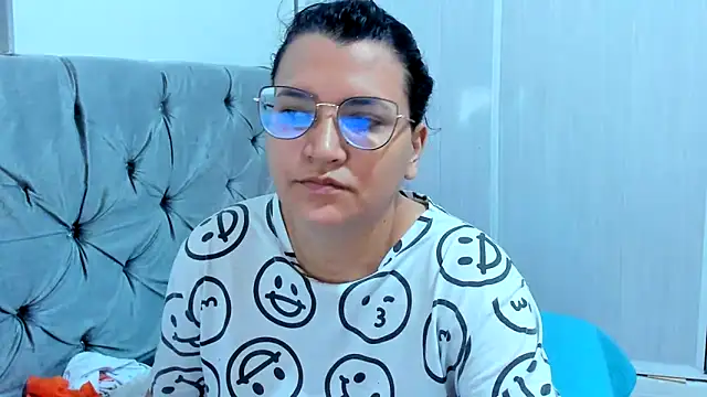 MARILYN GARCIA online show from 01/15/25, 02:56