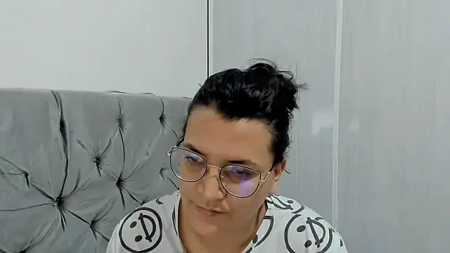 MARILYN GARCIA online show from 01/27/25, 10:27