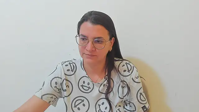 MARILYN GARCIA online show from 10/06/25, 03:09