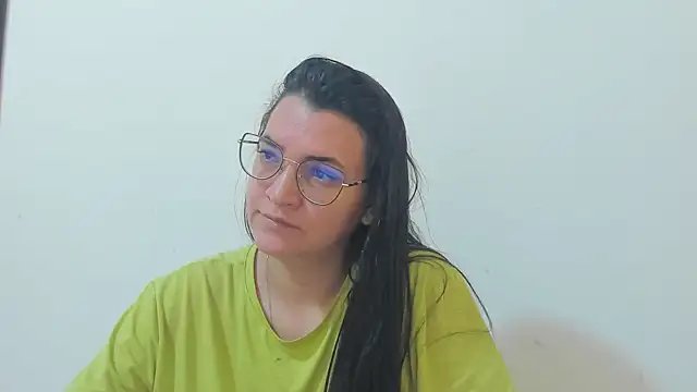 MARILYN GARCIA online show from 12/01/25, 03:39