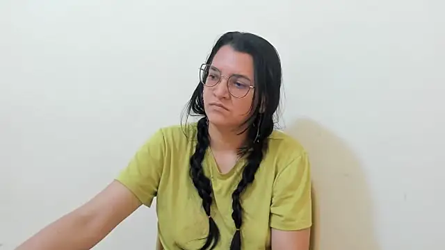 Snapshot of MARILYN_GARCIA chatting on 01/05/26, 05:27 MARILYN GARCIA online show from 01/05/26, 05:27