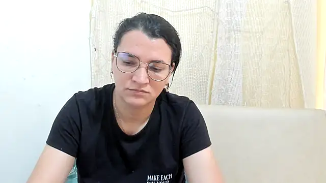 Snapshot of MARILYN_GARCIA chatting on 02/21/26, 04:30 MARILYN GARCIA online show from 02/21/26, 04:30