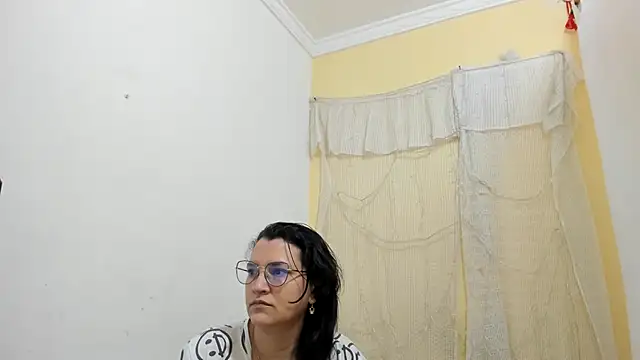 Snapshot of MARILYN_GARCIA chatting on 02/22/26, 12:15 MARILYN GARCIA online show from 02/22/26, 12:15