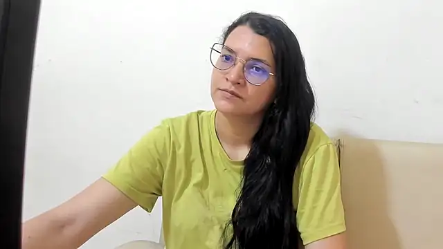 Snapshot of MARILYN_GARCIA chatting on 03/03/26, 02:56 MARILYN GARCIA online show from 03/03/26, 02:56