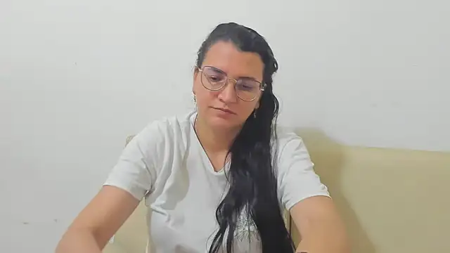 Snapshot of MARILYN_GARCIA chatting on 03/10/26, 03:00 MARILYN GARCIA online show from 03/10/26, 03:00