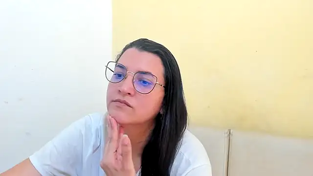 Snapshot of MARILYN_GARCIA chatting on 03/28/26, 04:50 MARILYN GARCIA online show from 03/28/26, 04:50