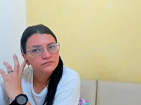 Snapshot of MARILYN_GARCIA chatting on 04/05/26, 03:31 MARILYN GARCIA online show from 04/05/26, 03:31