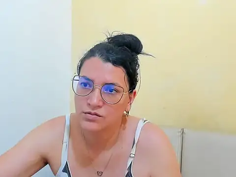 Snapshot of MARILYN_GARCIA chatting on 04/08/26, 04:18 MARILYN GARCIA online show from 04/08/26, 04:18