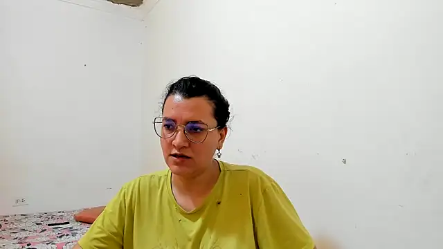 Snapshot of MARILYN_GARCIA chatting on 06/12/26, 04:06 MARILYN GARCIA online show from 06/12/26, 04:06