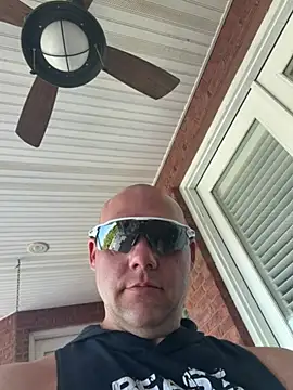 Snapshot of kinkyjorge89 chatting on 08/05/26, 01:47 kinkyjorge89 online show from 08/05/26, 01:47