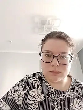 JulieTailor online show from 08/09/26, 10:53