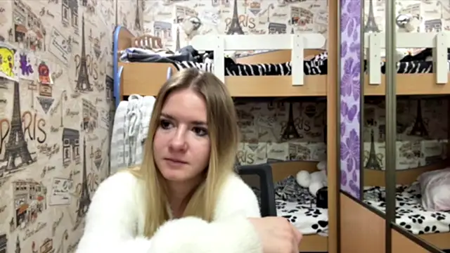 Snapshot of babycuteshy chatting on 08/08/26, 10:01 babycuteshy online show from 08/08/26, 10:01
