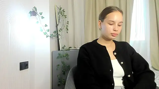 Snapshot of MedaRiesenweber chatting on 08/07/26, 03:36 MedaRiesenweber online show from 08/07/26, 03:36