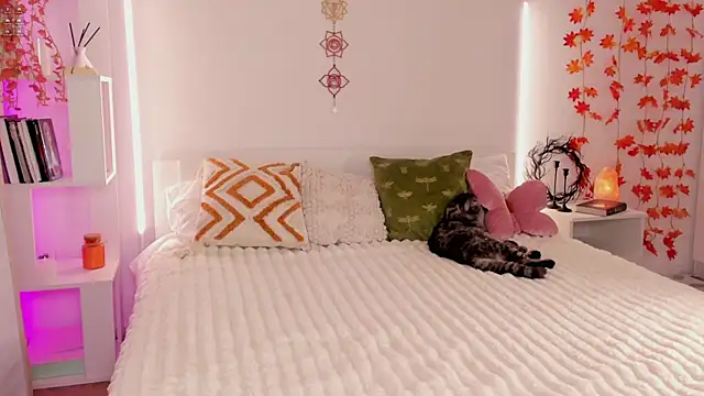 Snapshot of LoveJuliya chatting on 11/09/25, 01:04 LoveJuliya online show from 11/09/25, 01:04